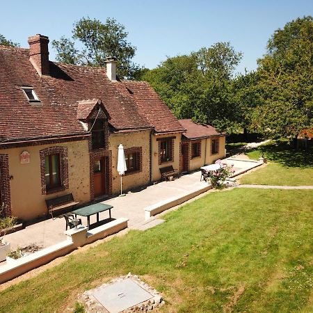 Les Gites De La Maison Lierue Thiron-Gardais Eksteriør billede